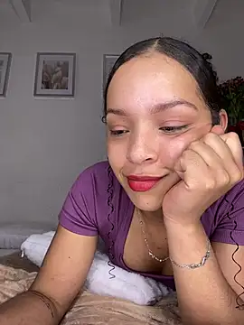 Yasmin777_'s Live XXX Chat