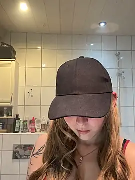 Lina-420 Show in webcam