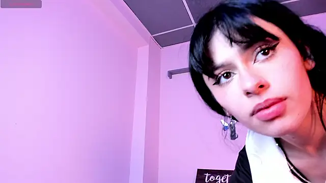 Sweet-Venus' Live XXX Chat