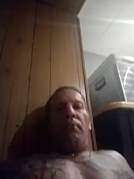 AceticPinscher Chat XXX in diretta