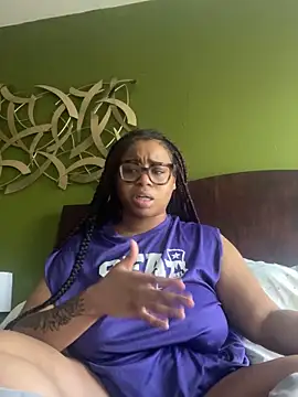 caramel__cremes Show in webcam