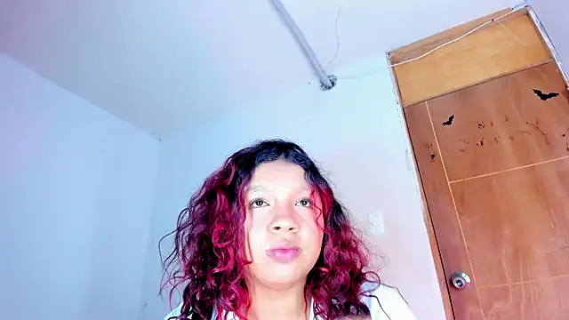 Chat +18 de Emily_Coper18 ao vivo