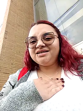CURVY-HORNY Show Webcam
