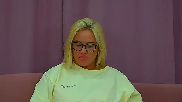 MariaNeuman live XXX chat