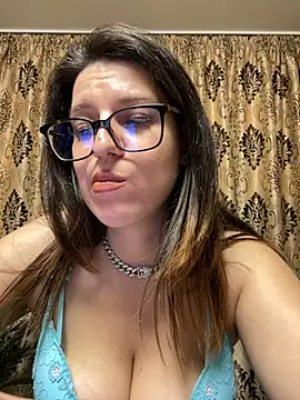 Chat XXX ao vivo de NadiraNoor
