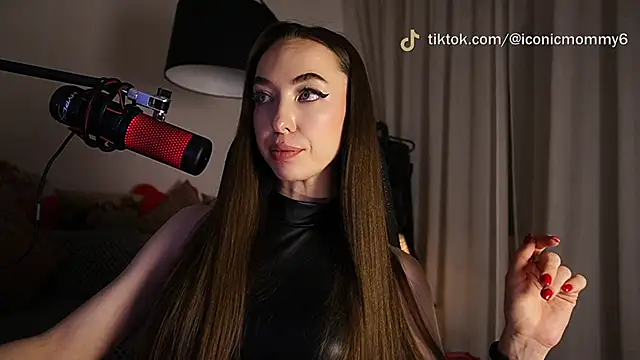 แชท XXX สดของ supreme_dominatrix