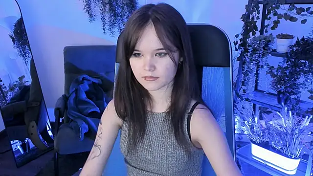 Elainebeness Adlı Modelin Canlı XXX Sohbeti