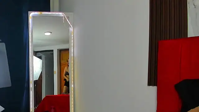 Bella_Storm01: απευθείας συνομιλία ΧΧΧ