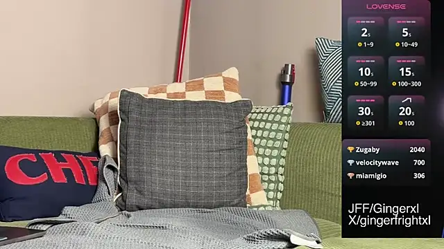 Gingerxl8's Webcam Show