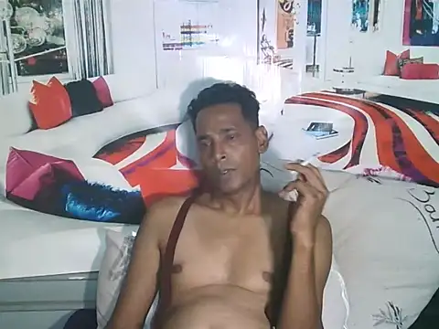 Chat +18 de IndianHunk01 ao vivo