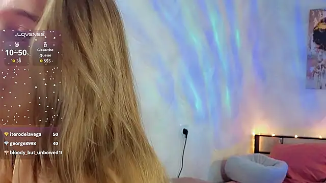 AuraLune__ Show in webcam