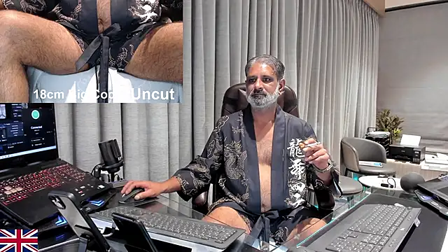 OnlineBossUK Adlı Modelin Web Kamerası Şovu