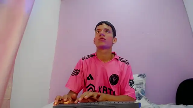 Jr_flow – Naživo XXX chat