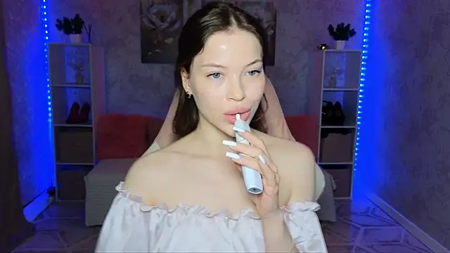 EmmyMills Chat XXX in diretta