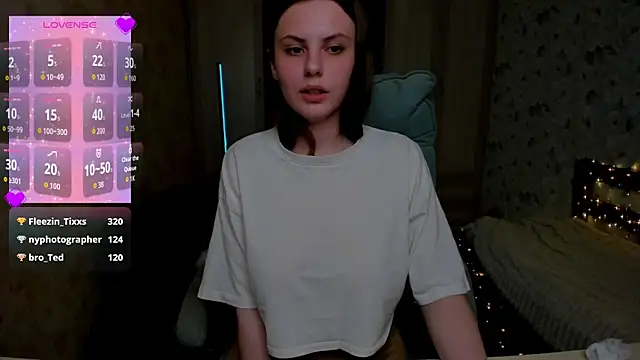 XXX chat uživo modela LoraTempt