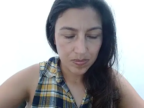 SarahFriendly Chat XXX live