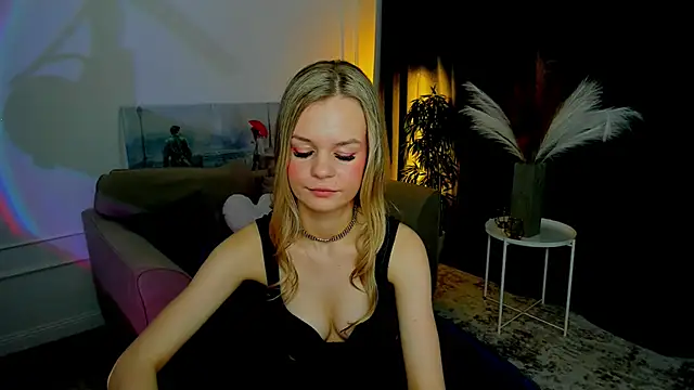 MidnighteAuran Live XXX chat
