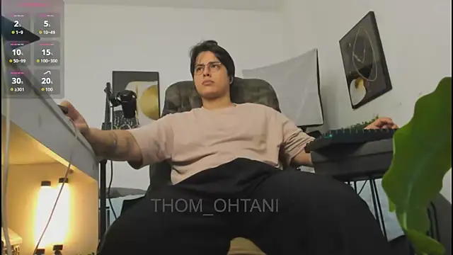 Živý XXX chat Thom_Ohtani