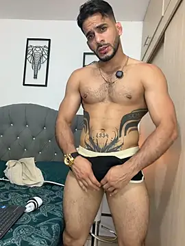 Maximiliano_ford Adlı Modelin Canlı XXX Sohbeti