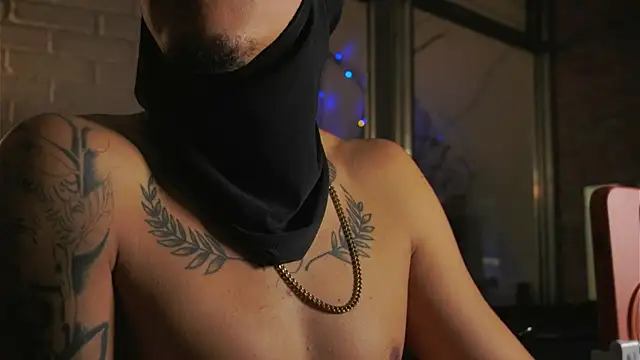 AlphaMasterXxx: вебка м-шоу