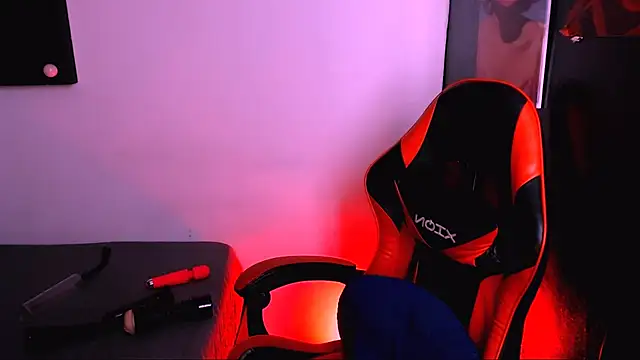 Živý XXX chat bubble_red