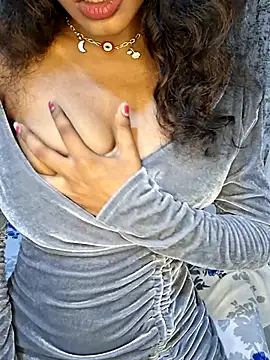Akni_ Show in webcam
