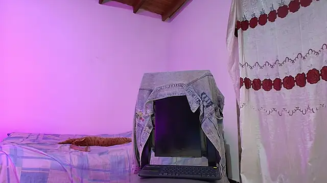 Czat XXX na żywo – Nikki__uwu