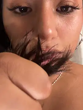 BrunetteBliss69: вебкам-шоу