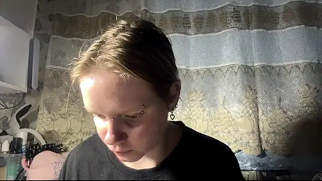KrystenHoye – Naživo XXX chat
