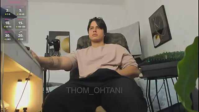 Thom_OhtaniのライブXXXチャット