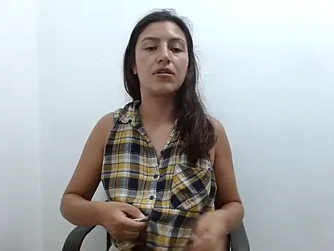 SarahFriendlyn Live XXX chat