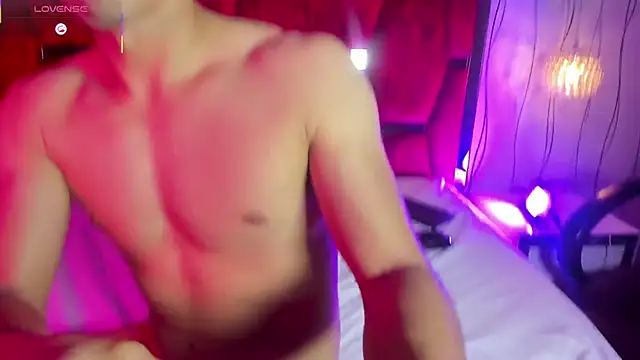 MayAndJuno's Webcam Show