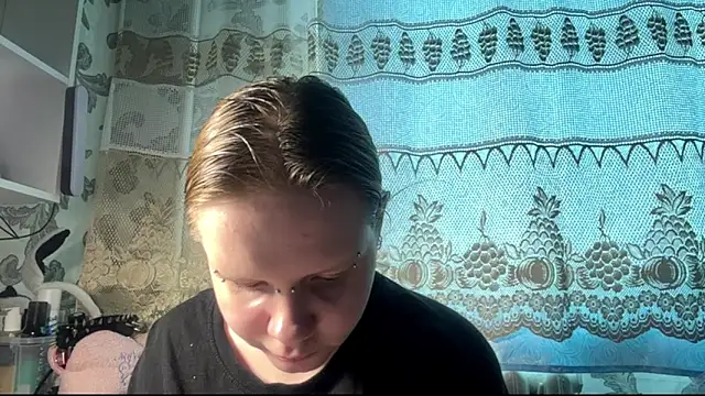 KrystenHoye Live XXX-chat