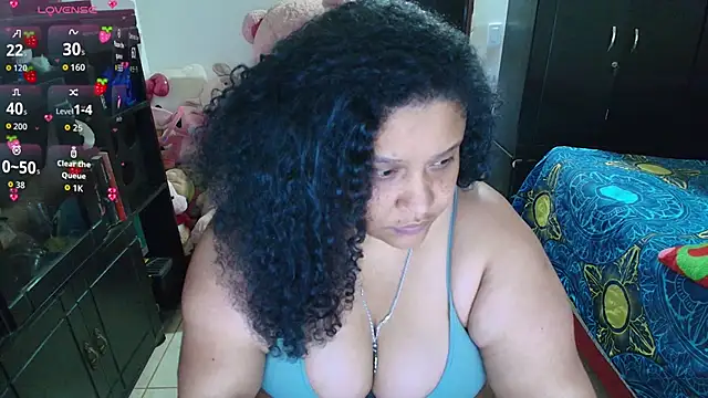 millaroberts' Live XXX Chat