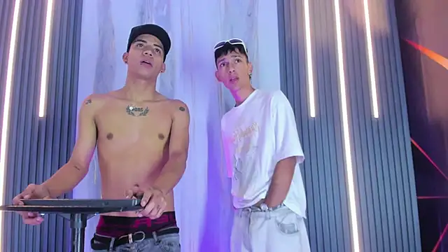 Guys_Latino_Hot: вебкам-шоу