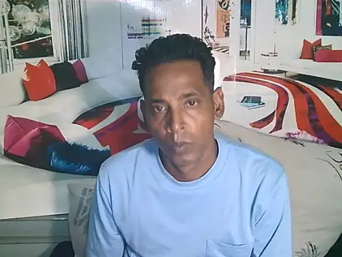 IndianHunk01's Live XXX Chat