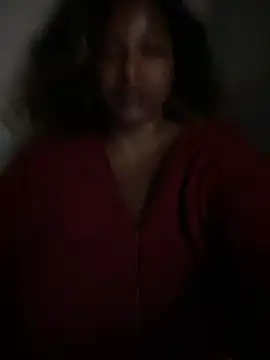 terrestrial-mermaid Show in webcam