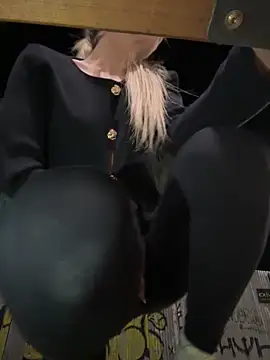 XXX chat uživo modela AlyssaFoxx_