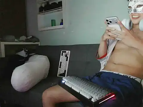 boyhigh1997 Show Webcam