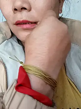 Lindxx-hot live XXX chat