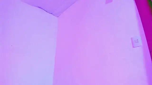 Ivanna18_xn Live XXX chat