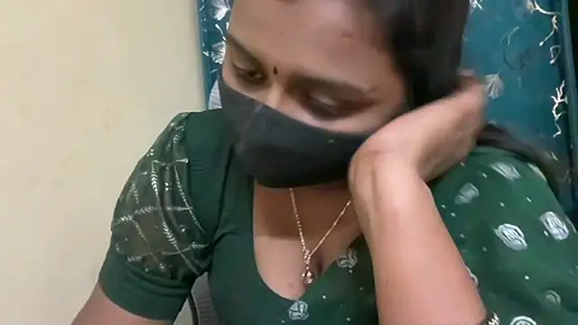 Chat XXX ao vivo de Tanuja-Sexy