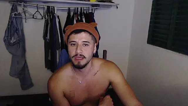 guzzfit webkamerás műsora