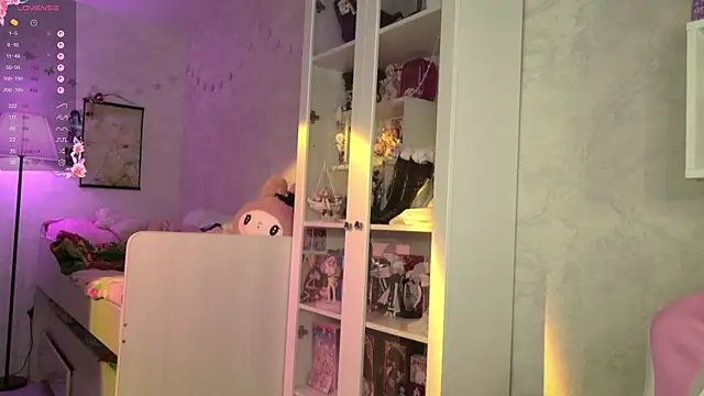 MiraJades' Live XXX Chat