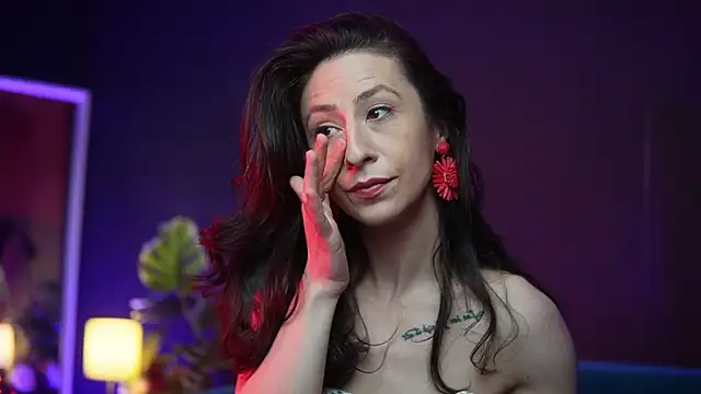 RubyRosa Chat XXX live