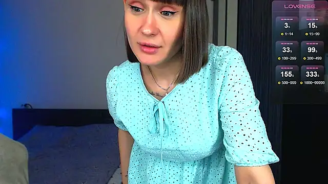 Chat +18 de Mel_Lovell_ ao vivo