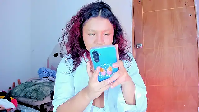 Emily_Coper18 élő XXX-chatje
