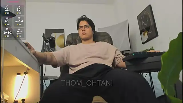 Thom_Ohtani's Live XXX Chat