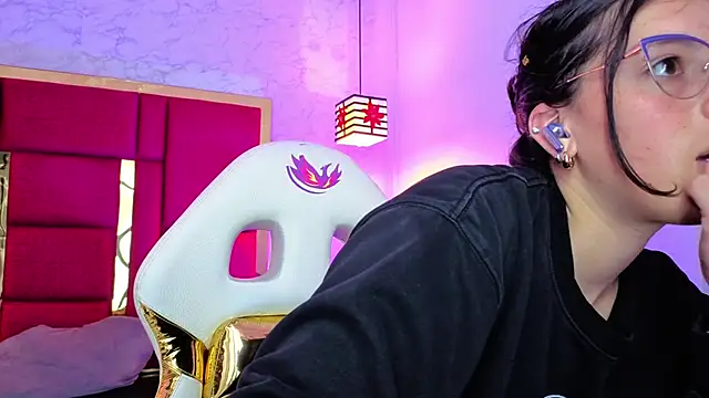 Czat XXX na żywo – moon_winy