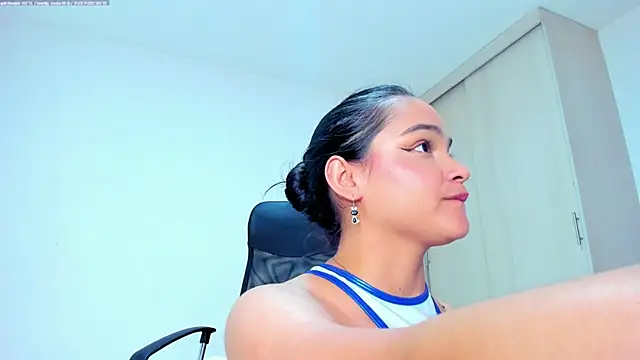 monica_little23n Live XXX chat